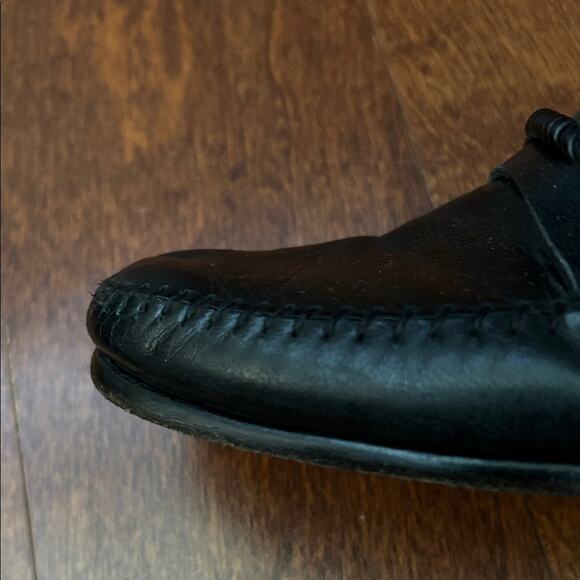 Magnanni Classic Black Leather Slip-On Loafers with Stitch Work, Size 9.5 main image 8